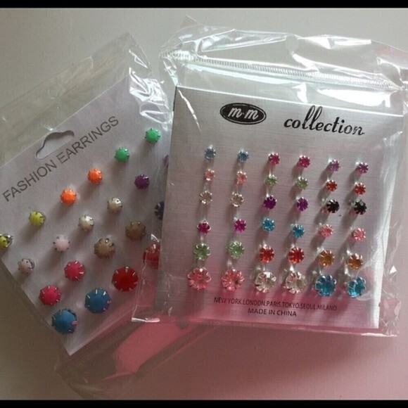 2 Sets of Earrings - Picture 4 of 4